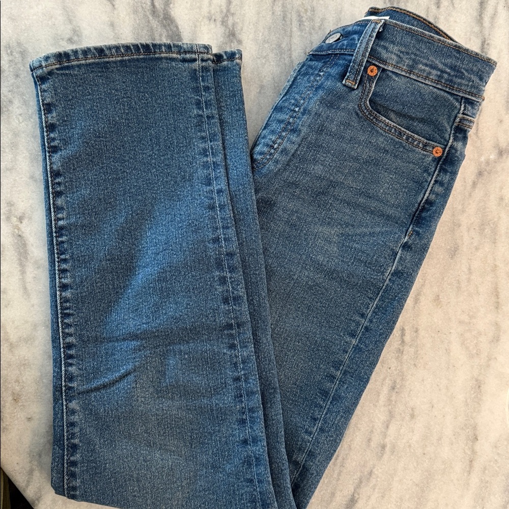 Levi’s Classic Mid-Blue Denim Jeans Size 26 - Picture 4 of 5